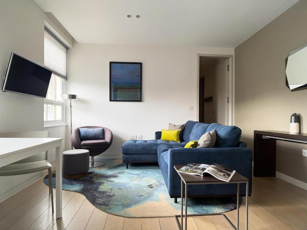 Wells Court By Aeria Apartments London Bagian luar foto